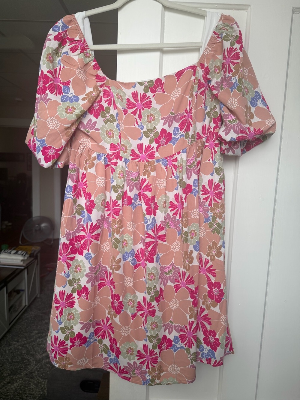 Girls Floral Puff-Sleeve Dress in Peach and Pink